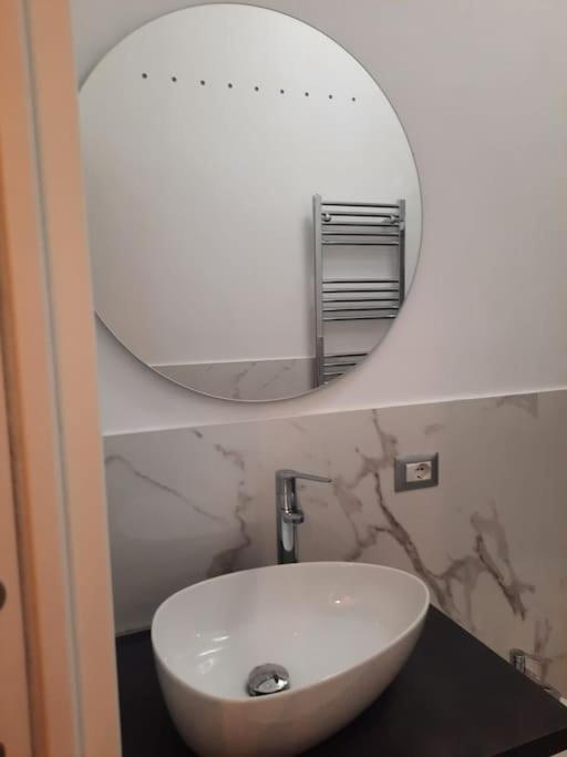 N&Ghomesweethome Raffaelloelegante Appartamento Ideale Casa Vacanze Affari Μιλάνο Εξωτερικό φωτογραφία