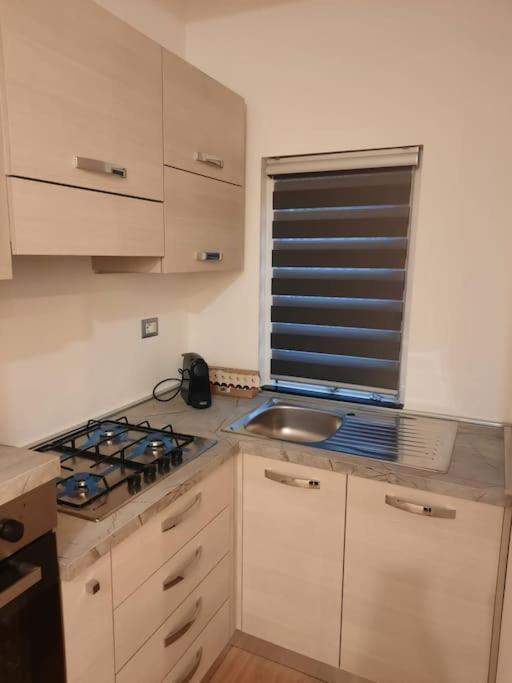 N&Ghomesweethome Raffaelloelegante Appartamento Ideale Casa Vacanze Affari Μιλάνο Εξωτερικό φωτογραφία
