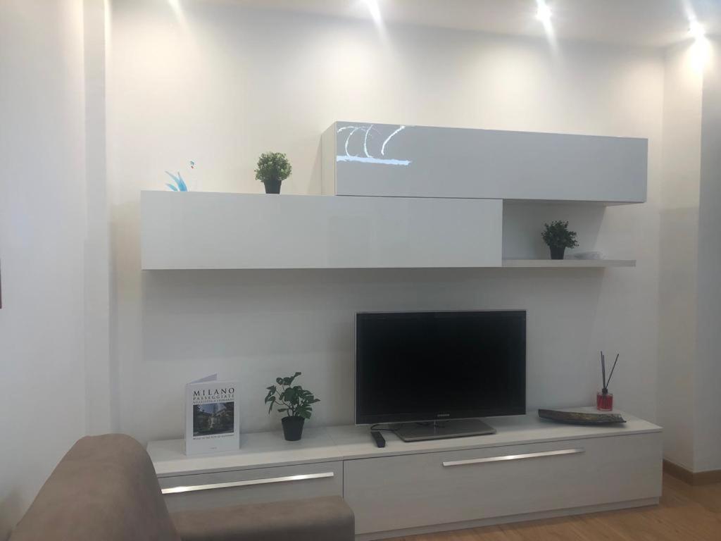 N&Ghomesweethome Raffaelloelegante Appartamento Ideale Casa Vacanze Affari Μιλάνο Εξωτερικό φωτογραφία