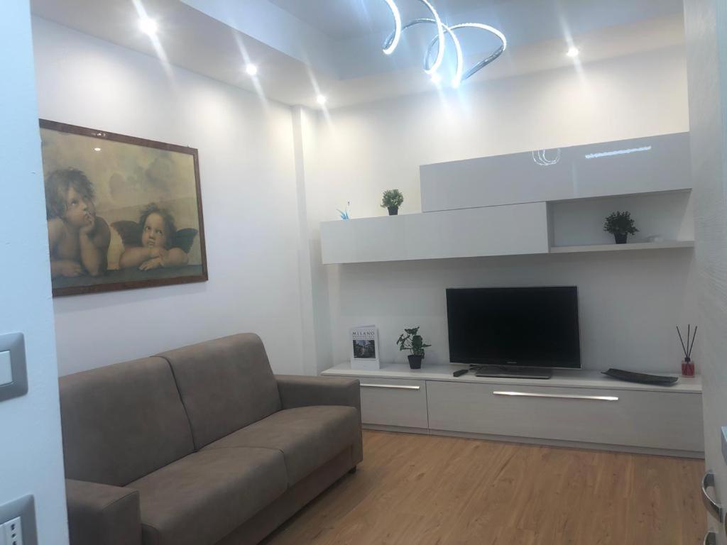 N&Ghomesweethome Raffaelloelegante Appartamento Ideale Casa Vacanze Affari Μιλάνο Εξωτερικό φωτογραφία